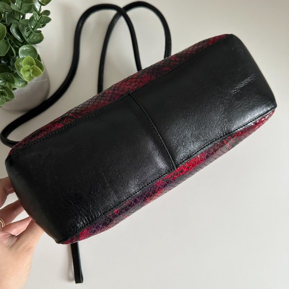 Holt Renfrew - Vintage Faux Snake Shoulder Bag - Picture 10 of 12